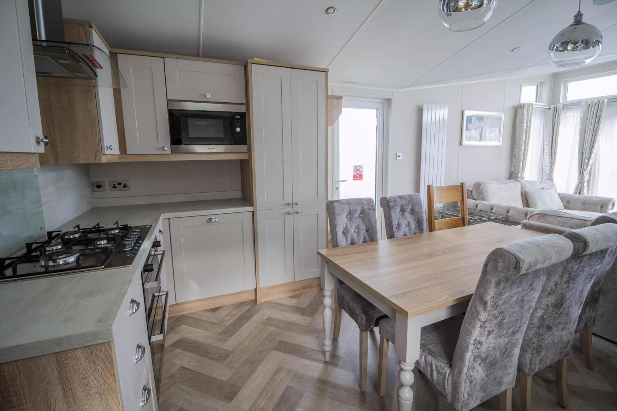 Stunning Caravan With Full Sea Views At Broadland Sands In Suffolk Ref 20236Bs ホプトン・オン・シー エクステリア 写真