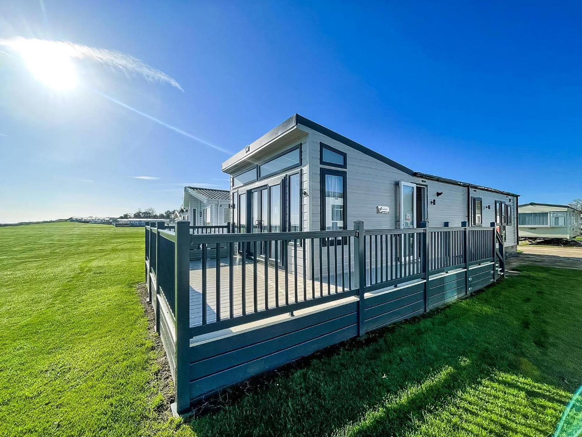 Stunning Caravan With Full Sea Views At Broadland Sands In Suffolk Ref 20236Bs ホプトン・オン・シー エクステリア 写真